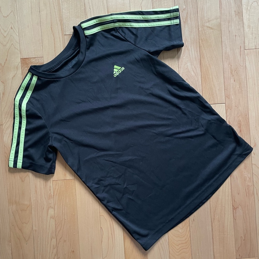 Kid black adidas (yellow details) sport t-shirt. 100% polyester